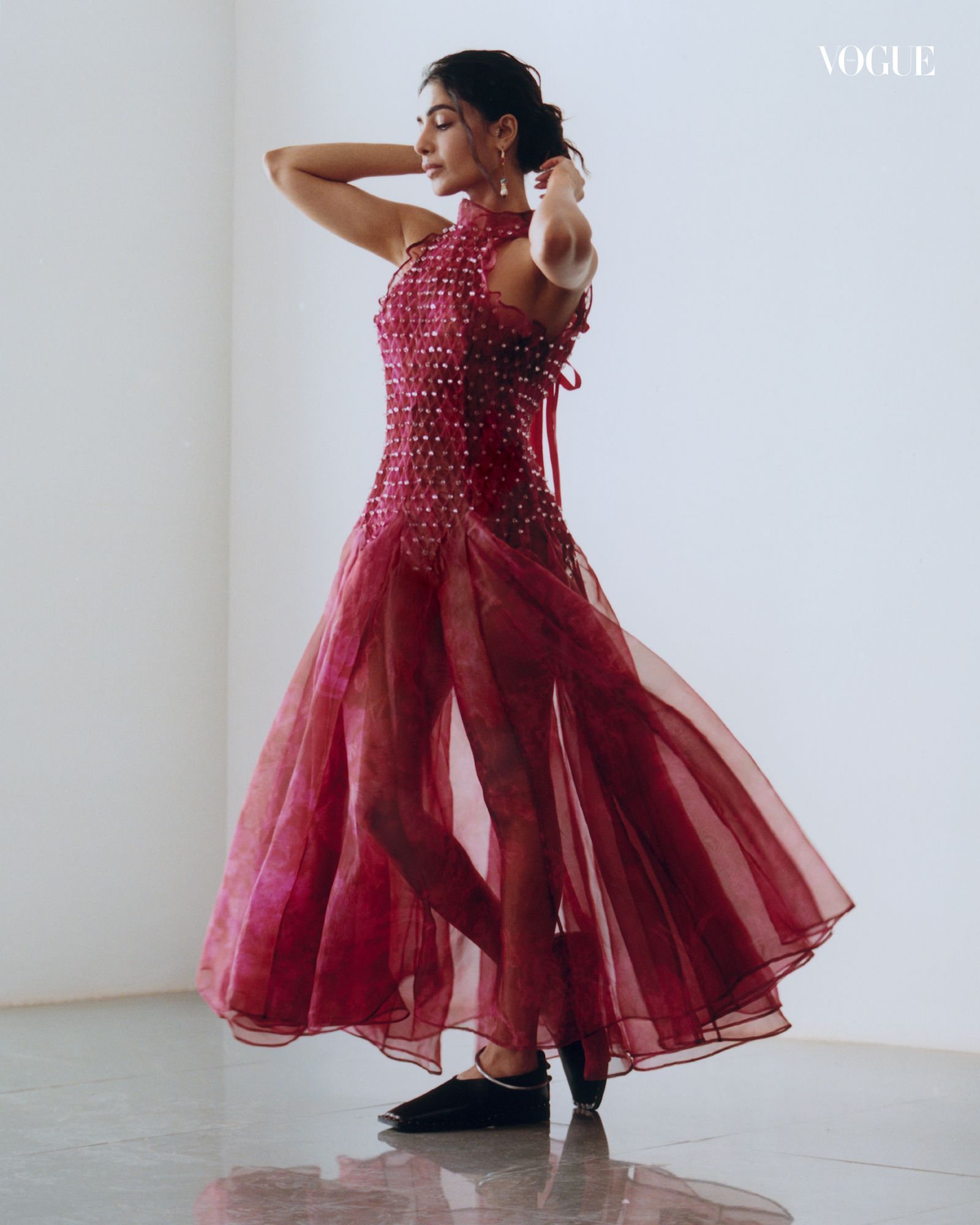 Image may contain Samantha Akkineni Clothing Dress Formal Wear Evening Dress Adult Person and Dancing